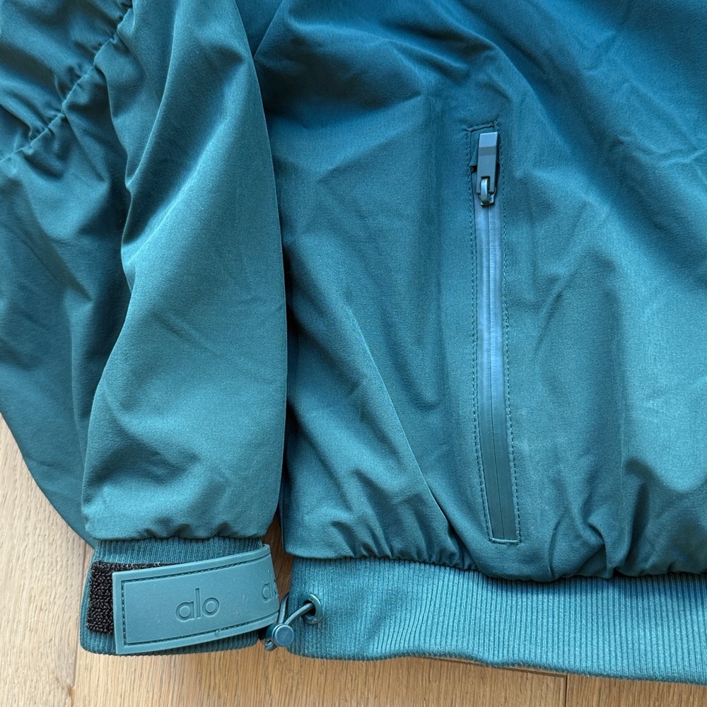 Alo Cropped Elevation Coverup / Jacket - Picture 5 of 7